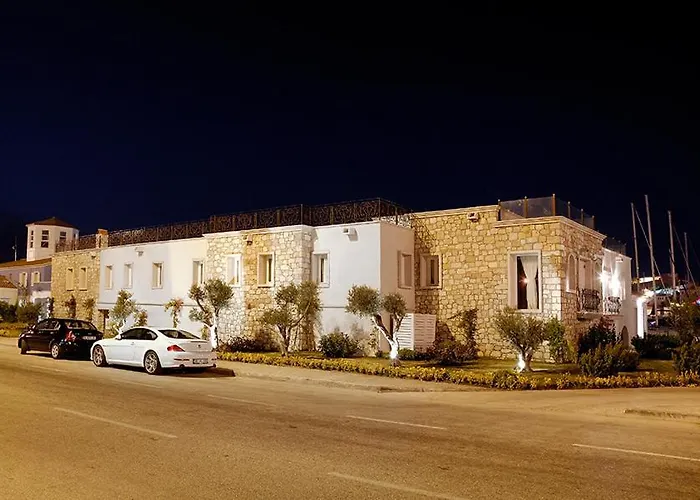 Cesme Marina Konukevi Guest House